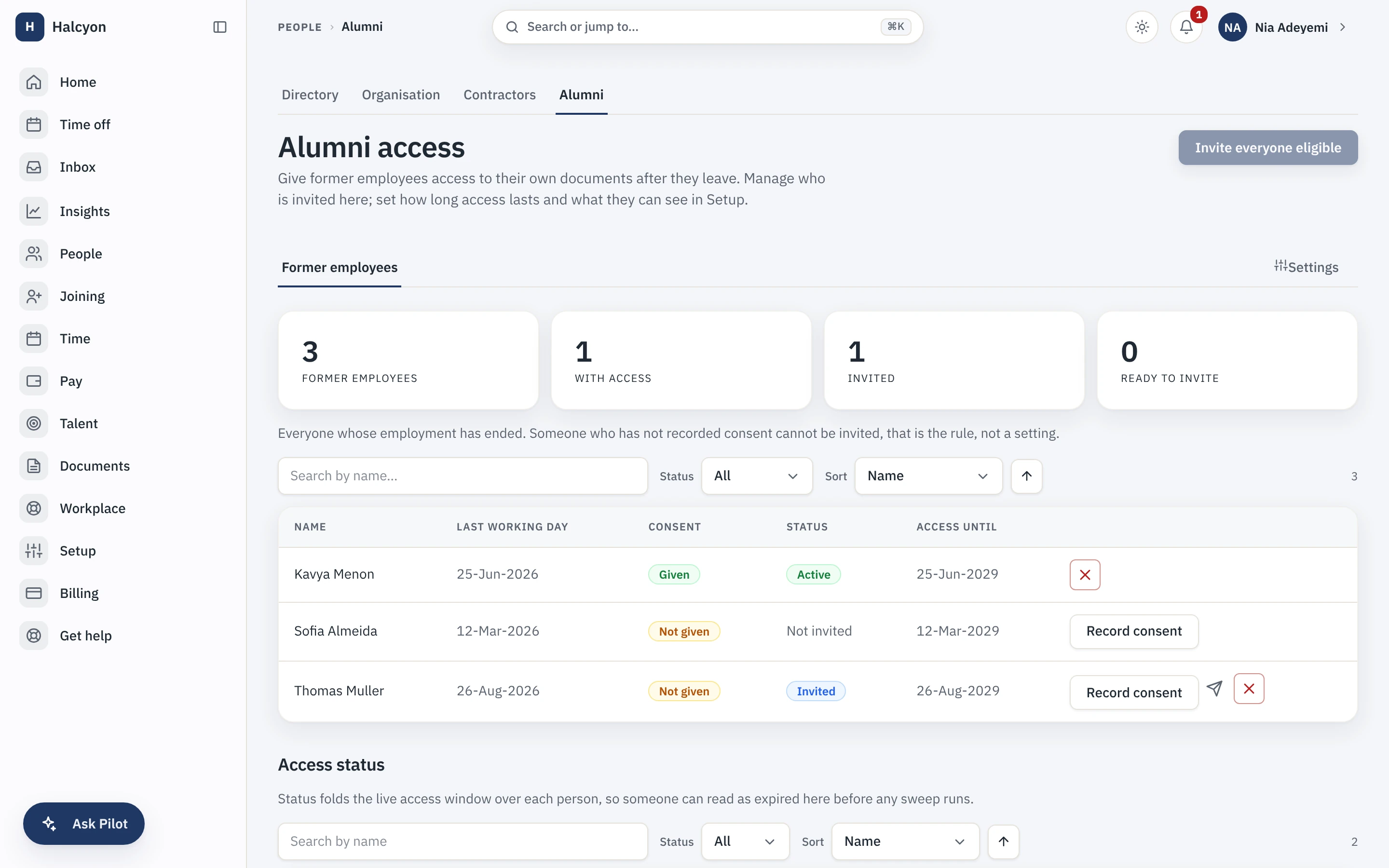 The alumni directory: former employees with their last working day, consent status and how long their access lasts, an active alumna alongside an invited and a pending leaver